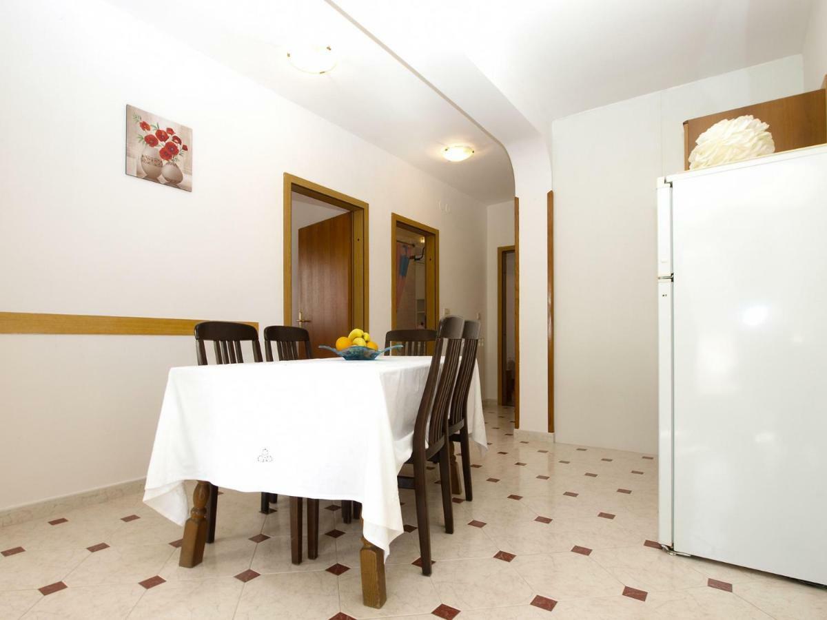 Boris 1965 Apartmán
